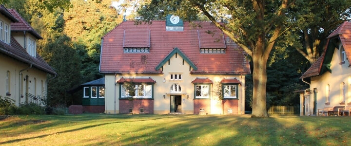 Institut für Binnenfischerei e.V. Potsdam-Sacrow, Jägerhof